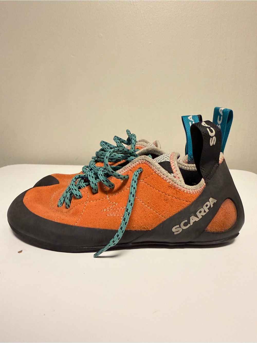 SCARPA Helix  Mandarin Red Climbing Shoe Women's US 6.5 EU 37.5 UK 4.5